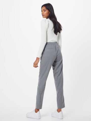 Regular Pantalon 'Mareen' BRAX en gris : derrière