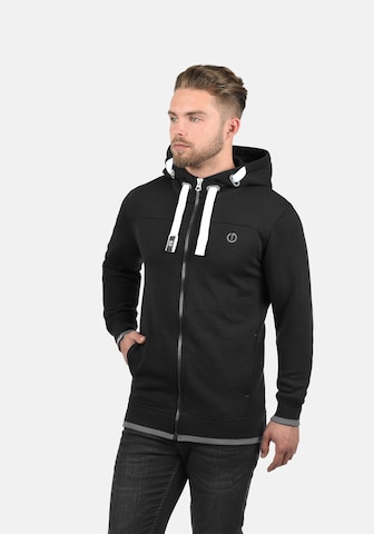 !Solid Zip-Up Hoodie 'BenjaminZip' in Black: front