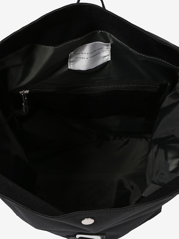 SANDQVIST Backpack 'BERNT' in Black: top