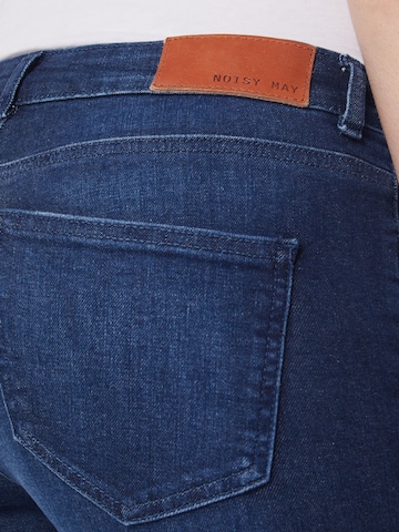 Noisy may Skinny Jeans 'NMLucy' i blå
