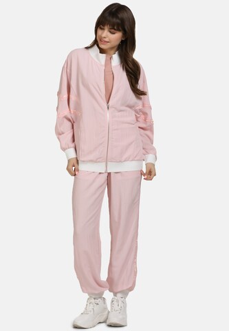 MYMO Between-Season Jacket in Pink: front