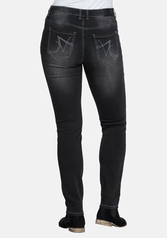 SHEEGO Slimfit Jeans i sort