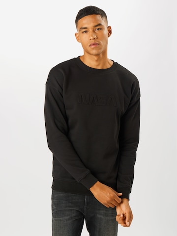 Sweat-shirt 'NASA' Mister Tee en noir : devant