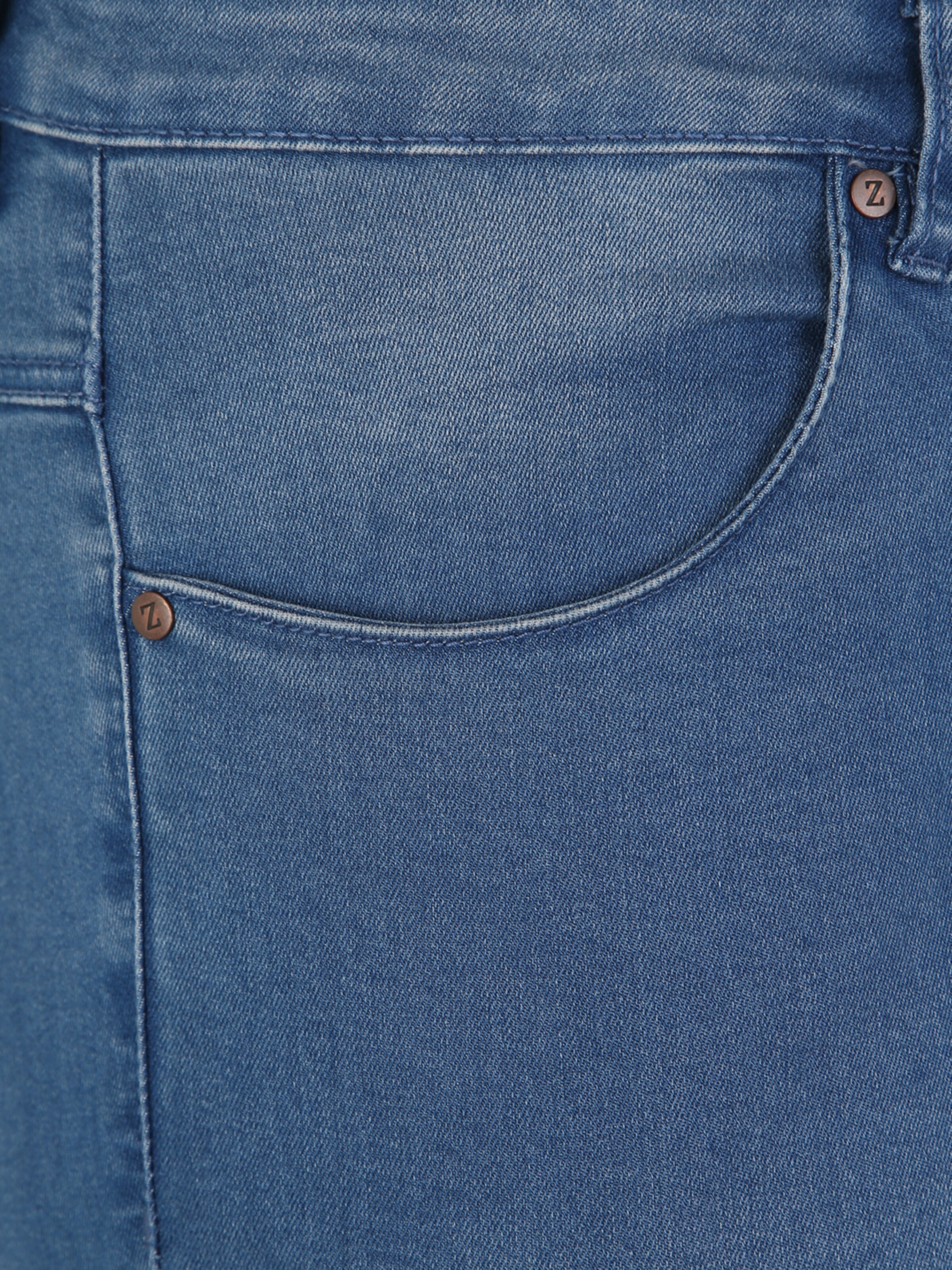 Zizzi Slim fit Jeans 'AMY' in Blue
