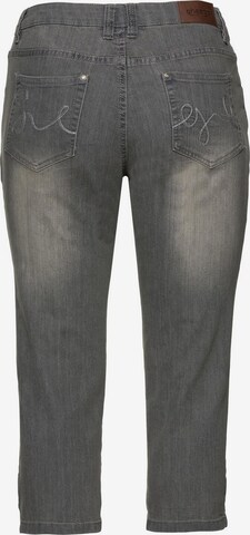 SHEEGO Slimfit Jeans in Grau