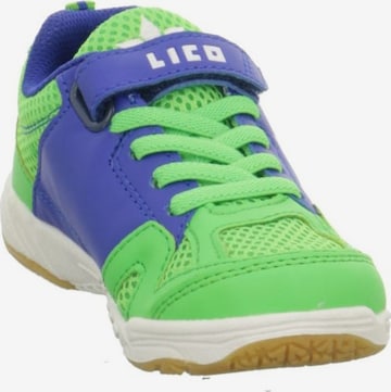 Sneaker de la LICO pe verde