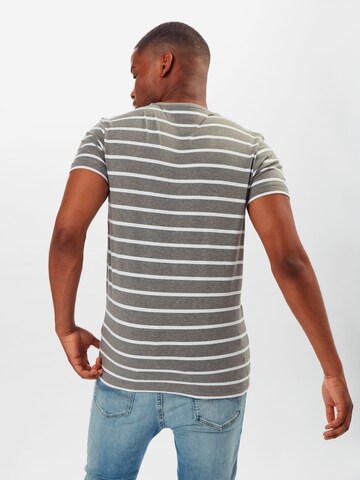 TOMMY HILFIGER Slim fit Μπλουζάκι σε γκρι