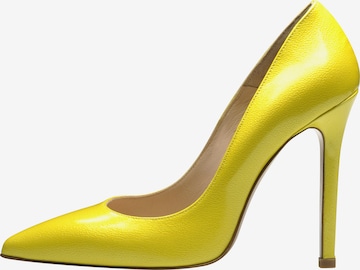 EVITA Pumps in Yellow