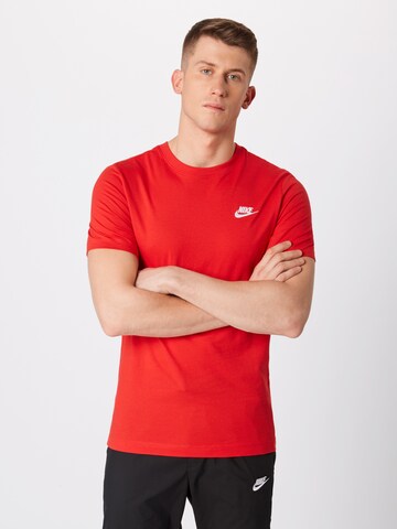 Nike Sportswear Tavaline suurus Särk 'Club', värv punane: eest vaates