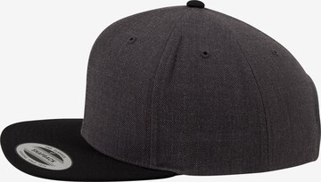 Cappello da baseball di Flexfit in grigio