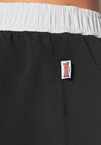 LONSDALE Плавательные шорты 'Clennell' в Черный