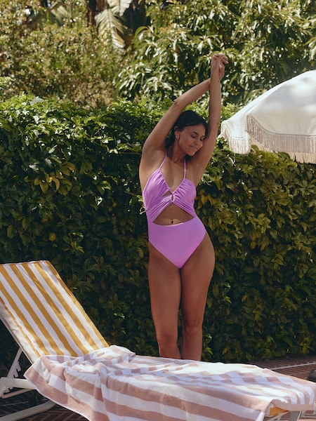 Roos A. - Pink Cutouts Swimsuit Look