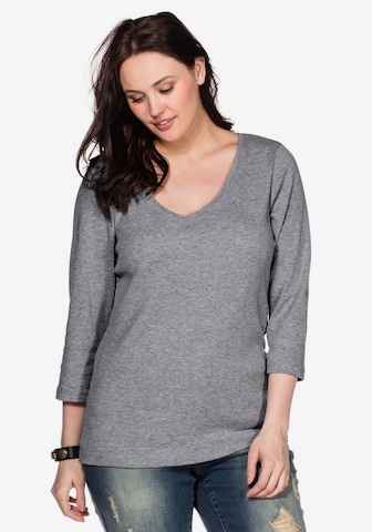 T-shirt SHEEGO en gris : devant