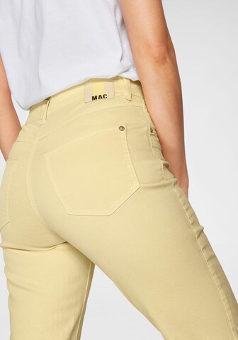 MAC Regular Jeans 'Melanie New' in Gelb