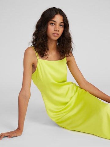 EDITED - Vestido 'Coven' en amarillo