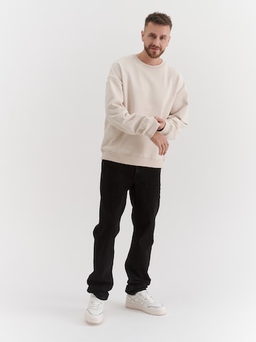 Casual Beige Sweater Look