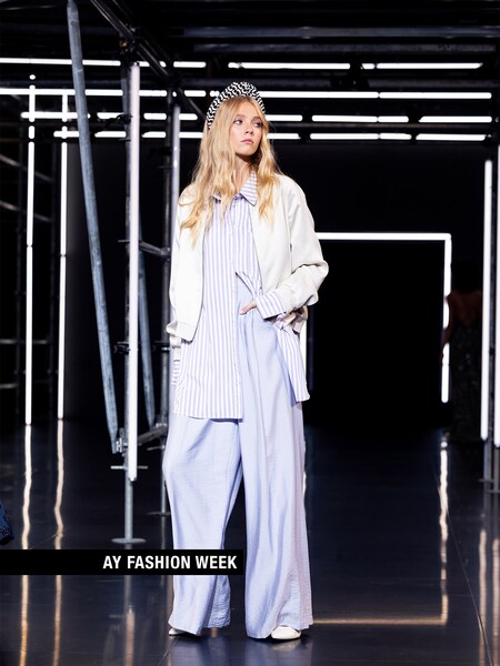 The AY FASHION WEEK Womenswear - Lavendel Look by GMK