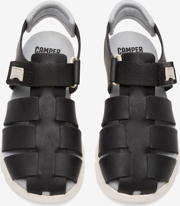 Chaussures ouvertes 'Oruga' CAMPER en noir