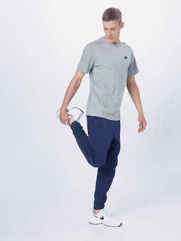 Nike Sportswear Regular Fit Bluser & t-shirts 'Club' i grå