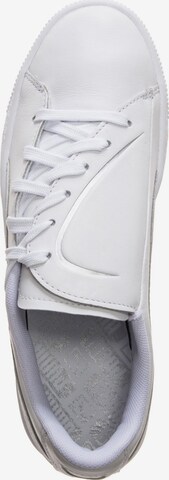 Baskets basses 'Basket Crush Emboss' PUMA en blanc