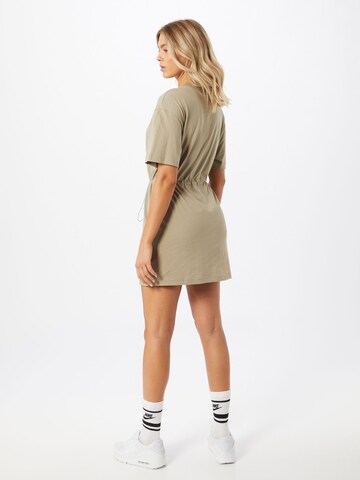 Nike Sportswear - Vestido en marrón