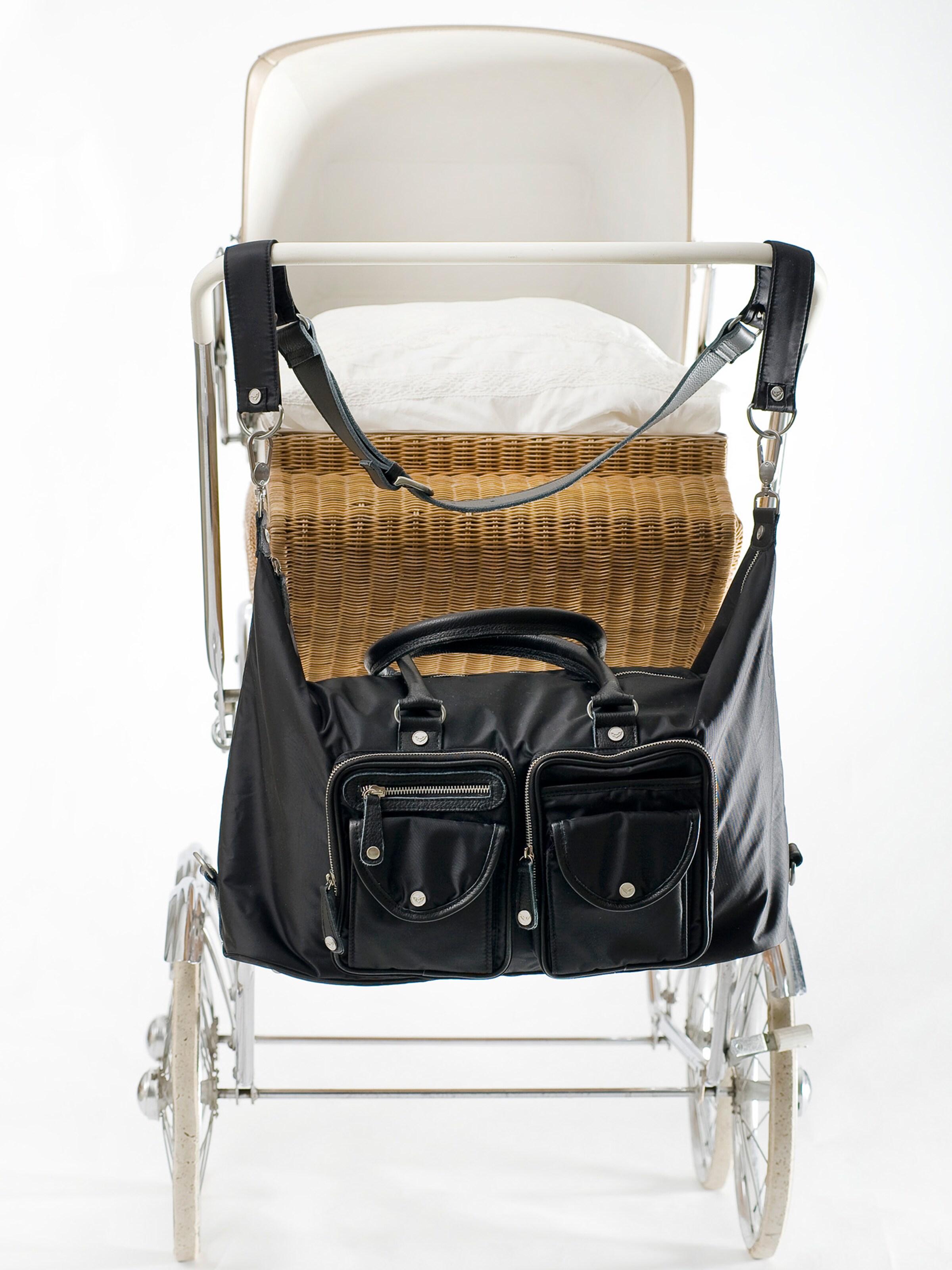 petit amour Prebaľovacia taška 'Lissy' - Čierna