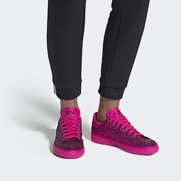 ADIDAS ORIGINALS - Zapatillas deportivas bajas 'Stan Smith' en rosa: frente