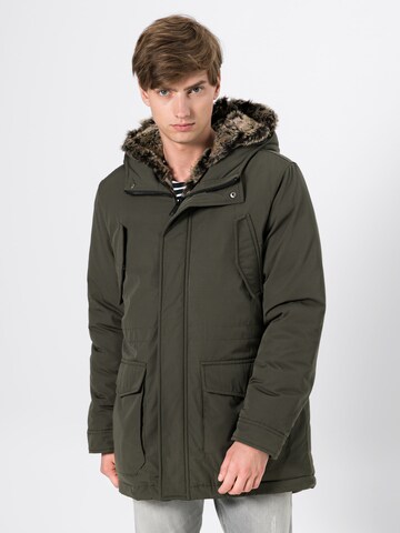 Urban Classics Winter Parka in Green