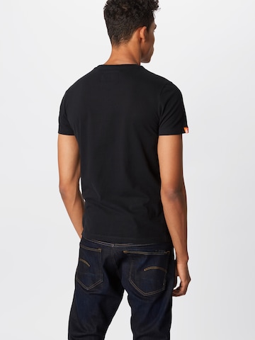 T-Shirt Superdry en noir : derrière