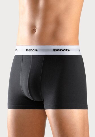 BENCH Boxershorts in Schwarz: Vorderseite