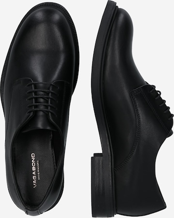 Pantofi cu șireturi 'Amina' de la VAGABOND SHOEMAKERS pe negru