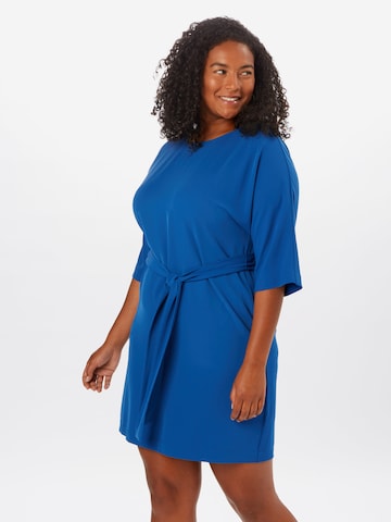 Guido Maria Kretschmer Curvy Jurk 'Madita' in Blauw: voorkant