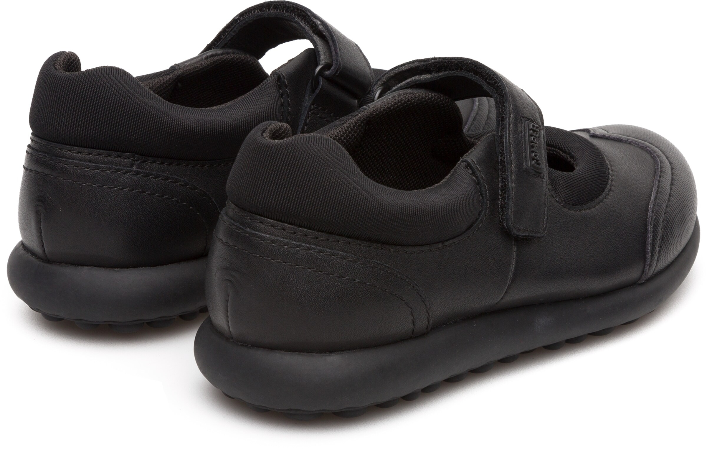 Chaussure basse 'Pelotas' CAMPER en noir