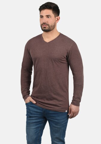 T-Shirt !Solid en rouge : devant