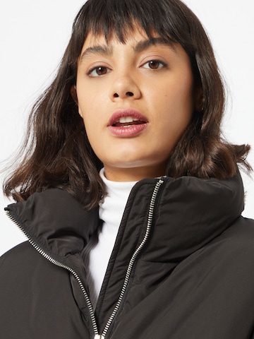 JDY Between-Season Jacket 'Erica' in Black