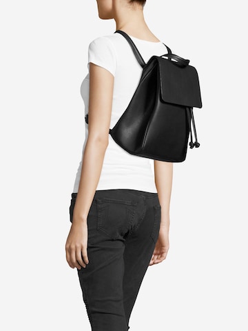 ABOUT YOU Backpack 'Jolina' in Black: front