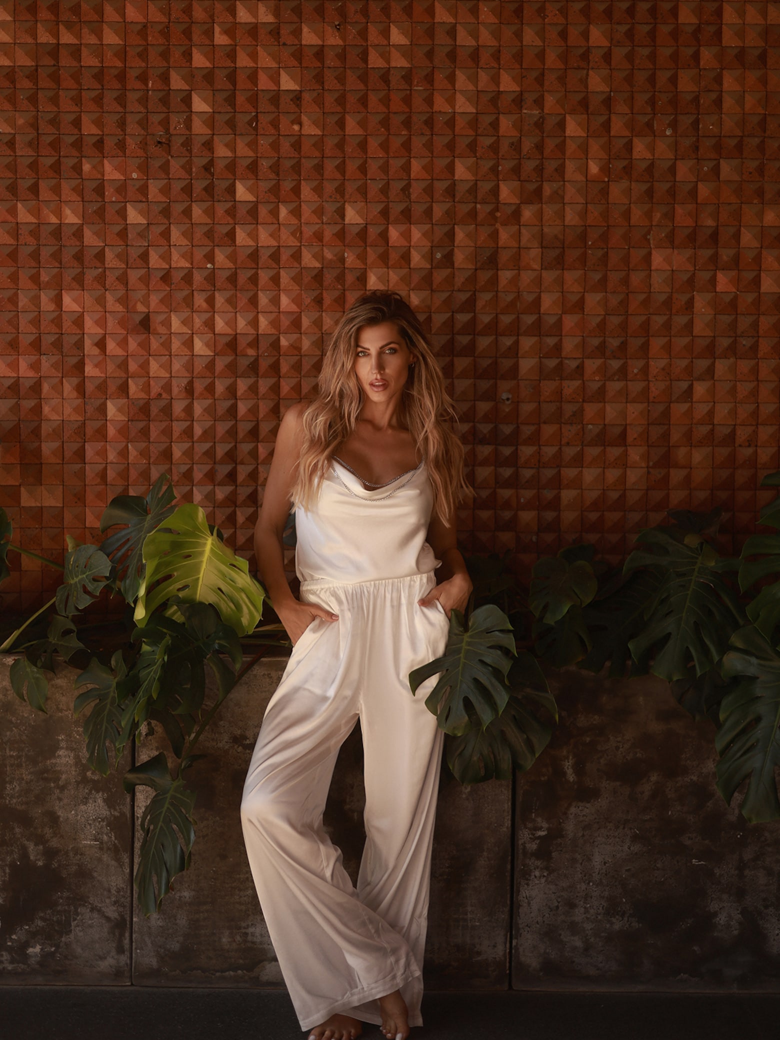 LETO V PLNOM PRÚDE MYLAVIE by Sarah Harrison