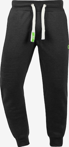 !Solid Tapered Broek 'Benn' in Grijs: voorkant