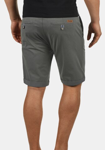 Regular Pantalon chino 'Monty' !Solid en gris