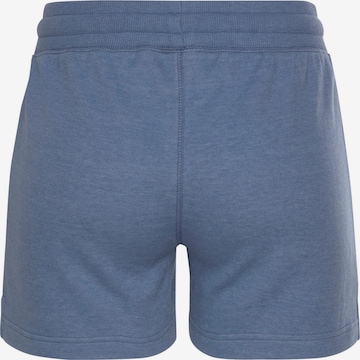 BENCH Regular Loungeshorts in Blau