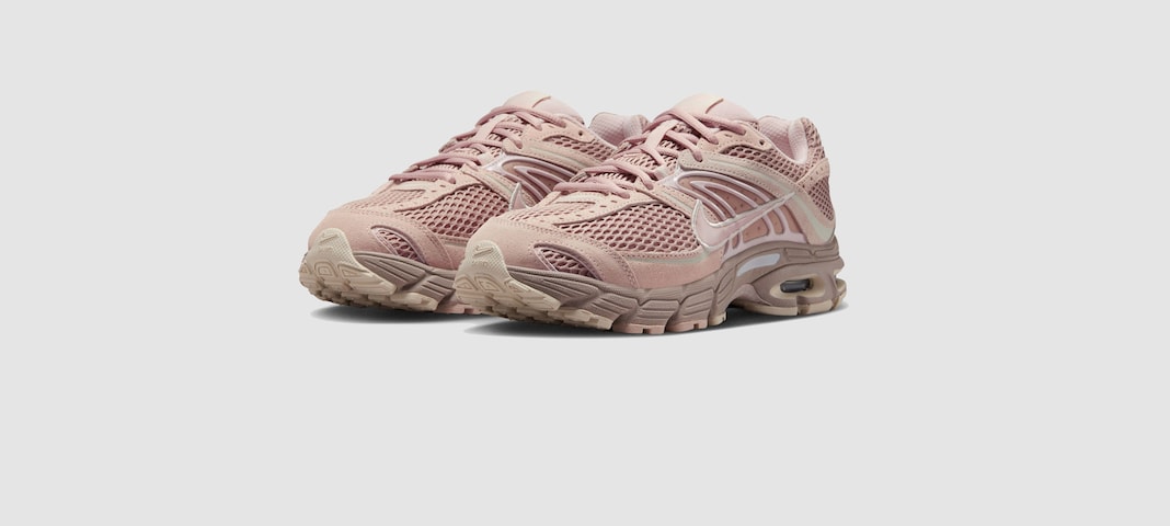 W NIKE AIR MAX MOTO 2K