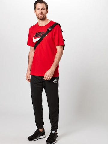 Nike Sportswear Regularny krój Koszulka w kolorze czerwony