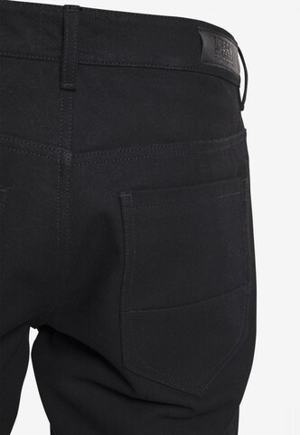 Urban Classics Regular Jeans in Black