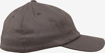 Cappello da baseball di Flexfit in grigio