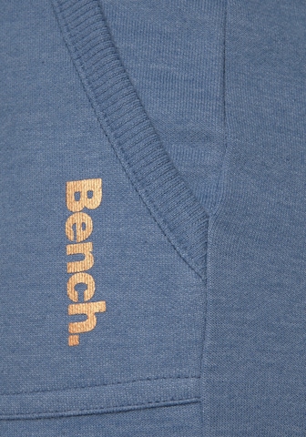 regular Pantaloni di BENCH in blu