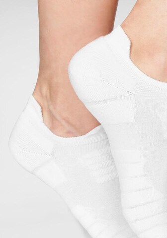 LASCANA ACTIVE Sneakersocken in Weiß