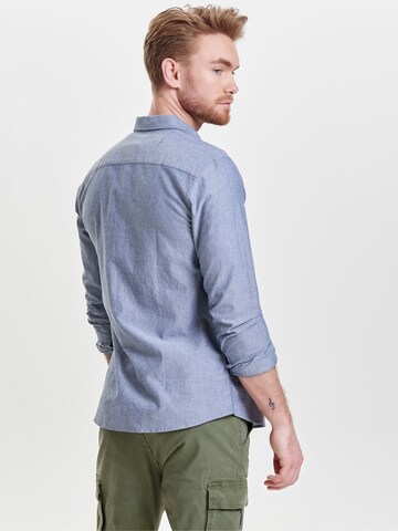 Coupe slim Chemise 'ALVARO' Only & Sons en bleu