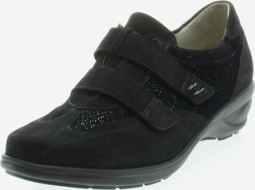 WALDLÄUFER Sneakers in Black: front