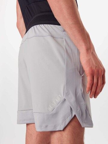 ADIDAS SPORTSWEAR Regular Sportshorts in Grau