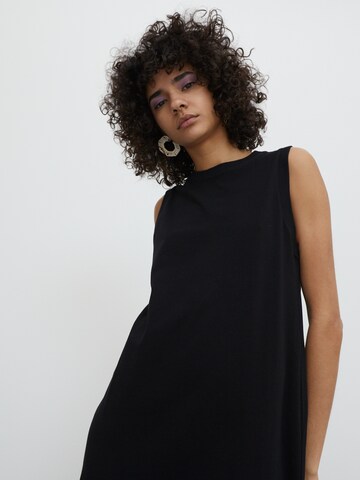 Robe 'Thilde' EDITED en noir